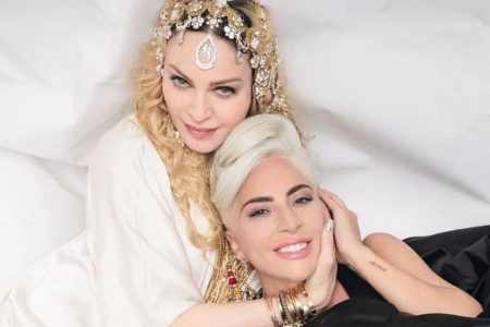 Retrato conceptual de Lady Gaga y Madonna en la cultura pop.